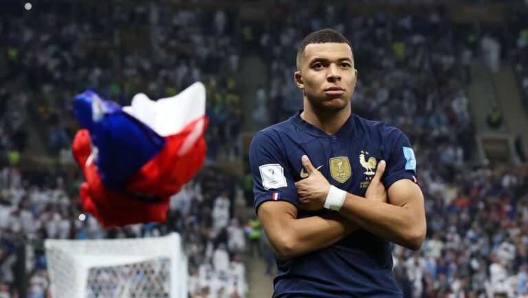 pemain yang pernah hattrick di final Piala Dunia