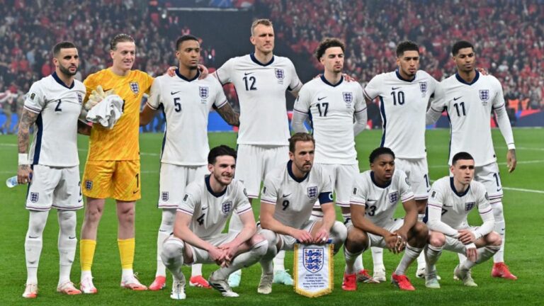 Skuad Tim Inggris Piala Dunia 2026, Daftar Pemain Timnas Inggris, Jude Bellingham Inggris 2026, Harry Kane Striker Inggris, Phil Foden Three Lions, Formasi Taktik Inggris World Cup, Berita Piala Dunia Terbaru, Declan Rice Gelandang, Cole Palmer Inggris, Jadwal Pertandingan Inggris 2026
